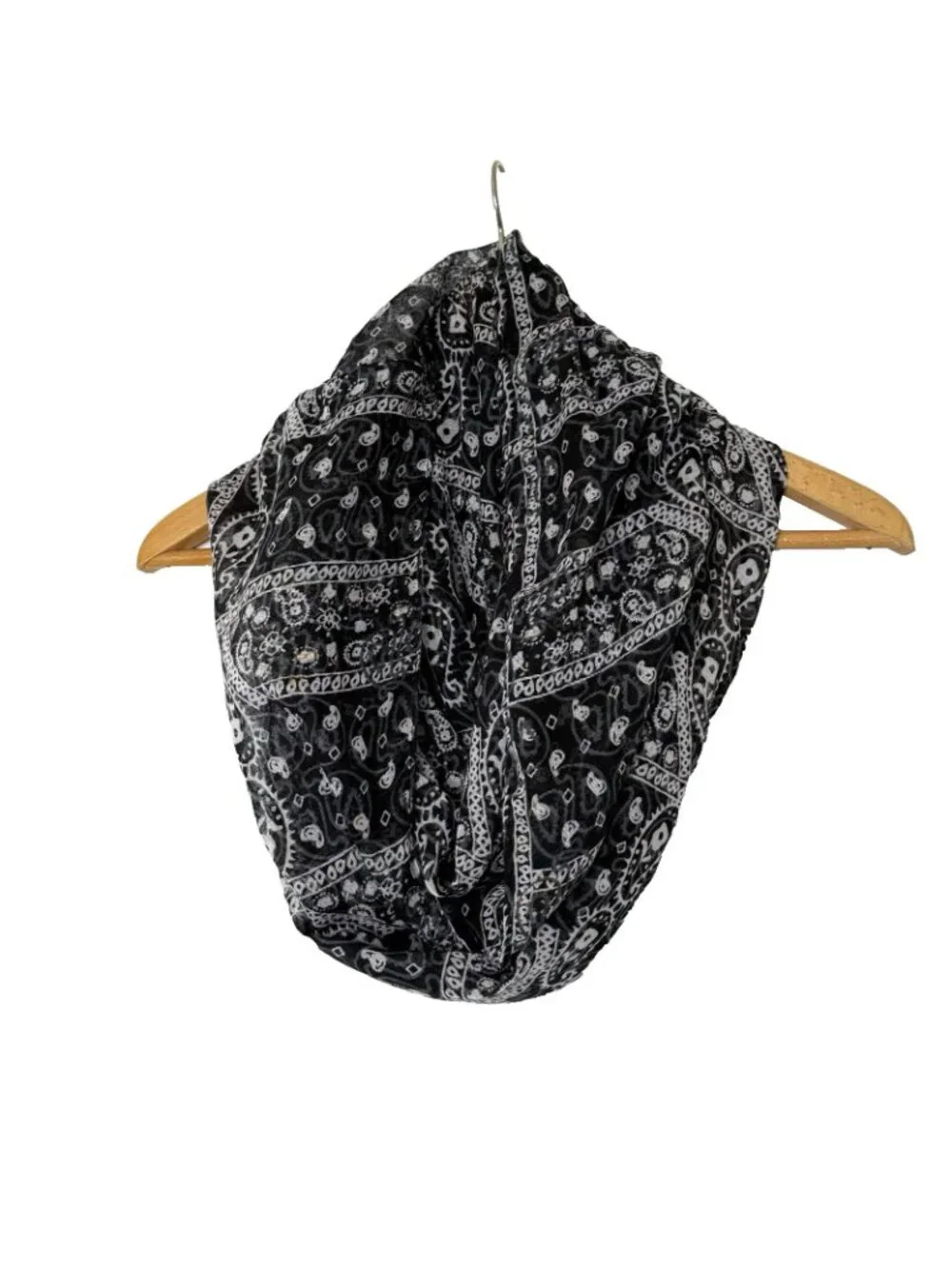 Soothers Black & White Infinity Scarf  One Size 22in x 64in 100% Polyester